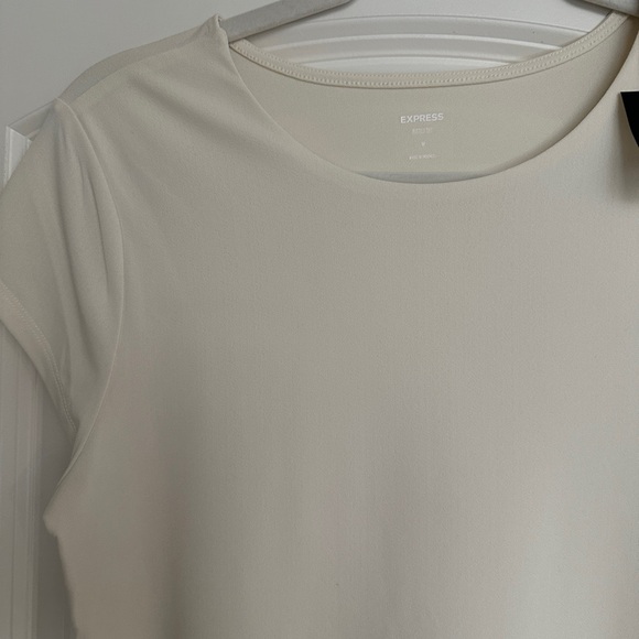 NWT Express Cream Fitted Tee - Picture 4 of 6